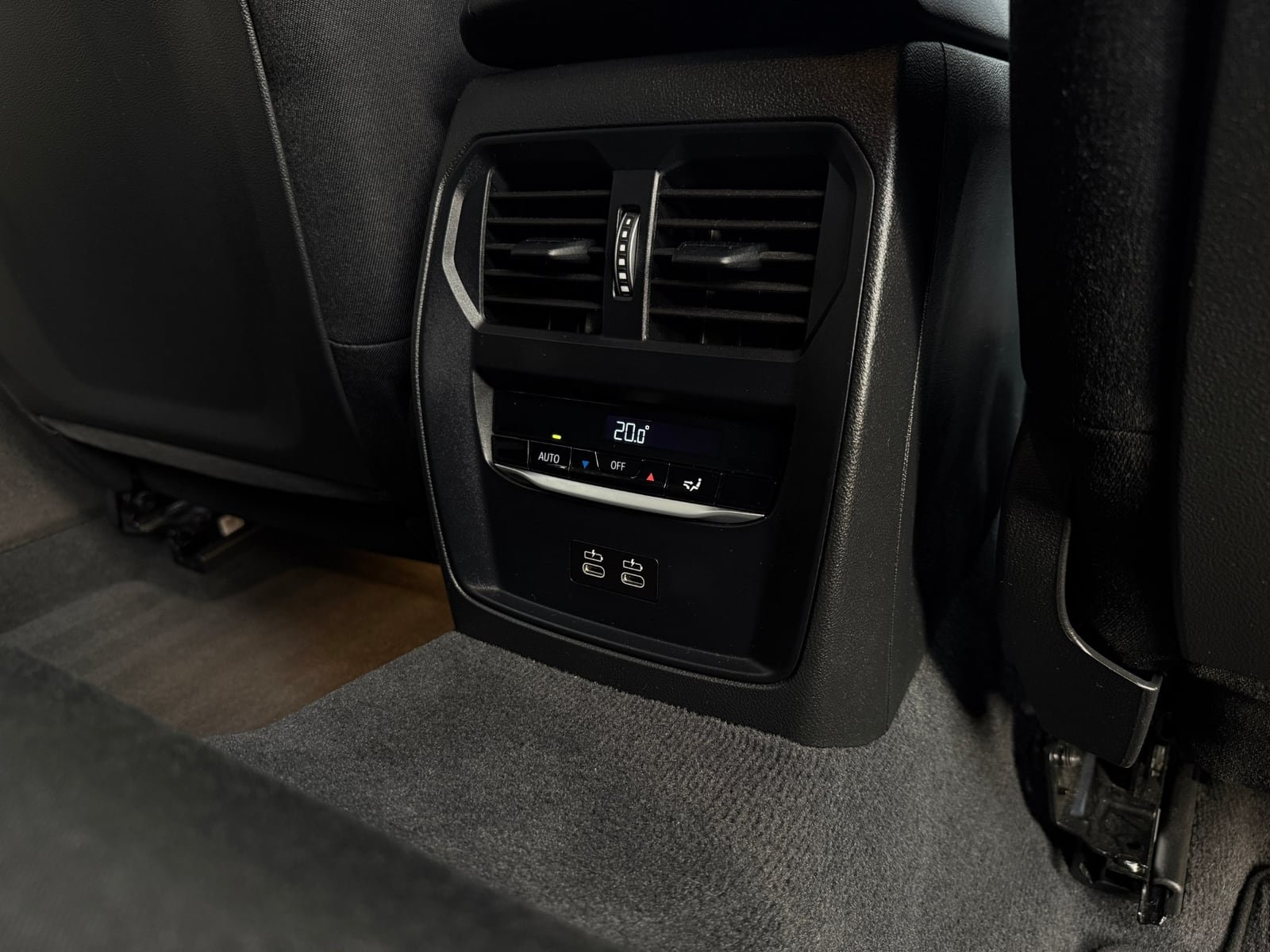 BMW 318i, foto 23
